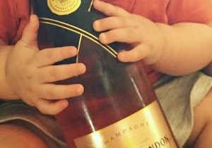 Champagne & baby